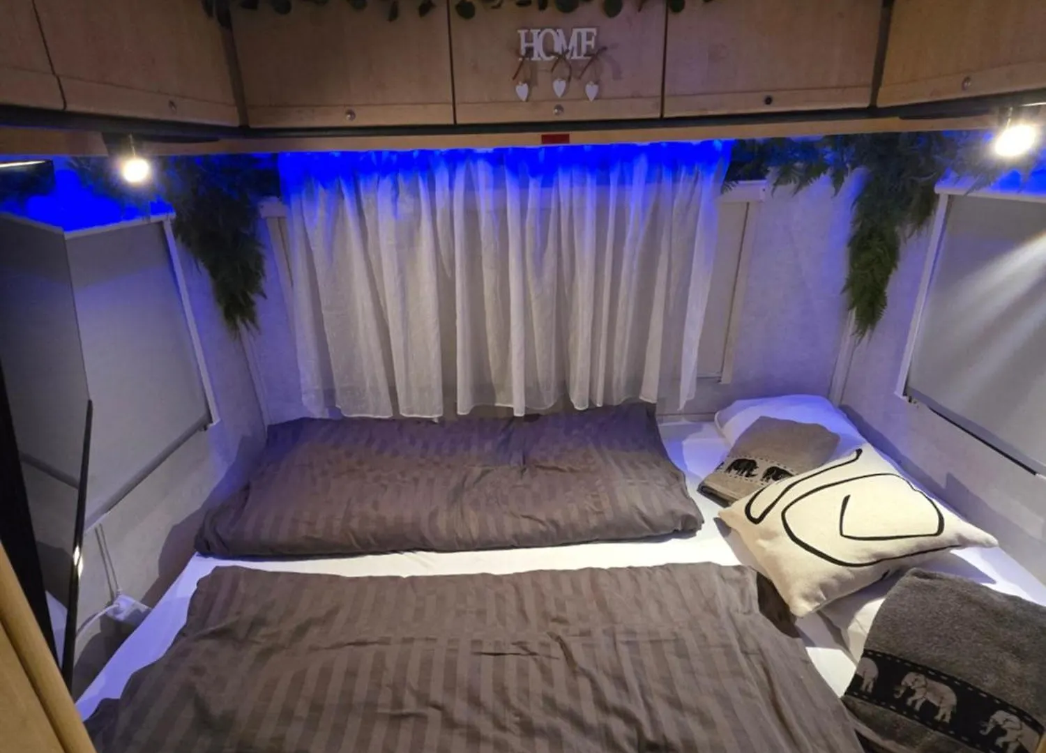 Campsite Autocaravan,Camper,Campervan,Motorhome,Not Driveable,Only Habitable Los Cristianos