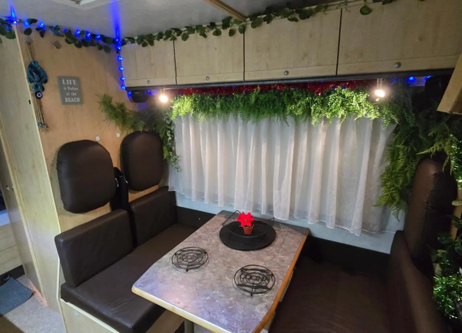 Autocaravan,Camper,Campervan,Motorhome,Not Driveable,Only Habitable contacts